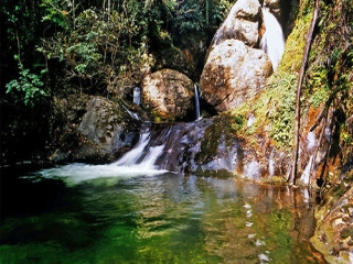 一起穿山過水，尋找詩與遠(yuǎn)方